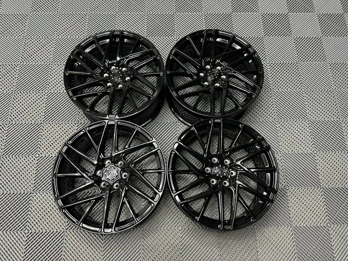 19"  VS8 Alloys  Ford Transit Custom Van 6x120 - Image 1