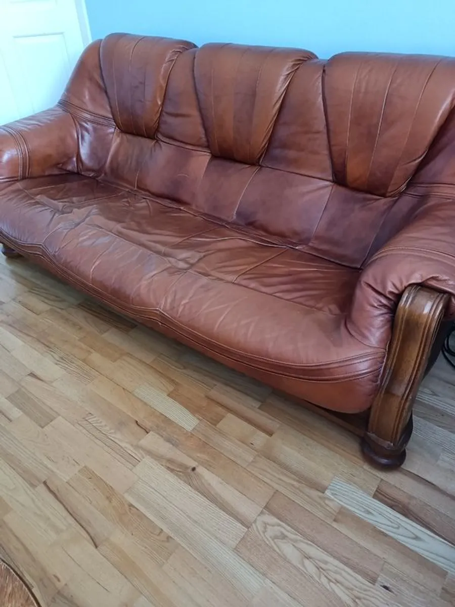 Three piece suite - Image 2