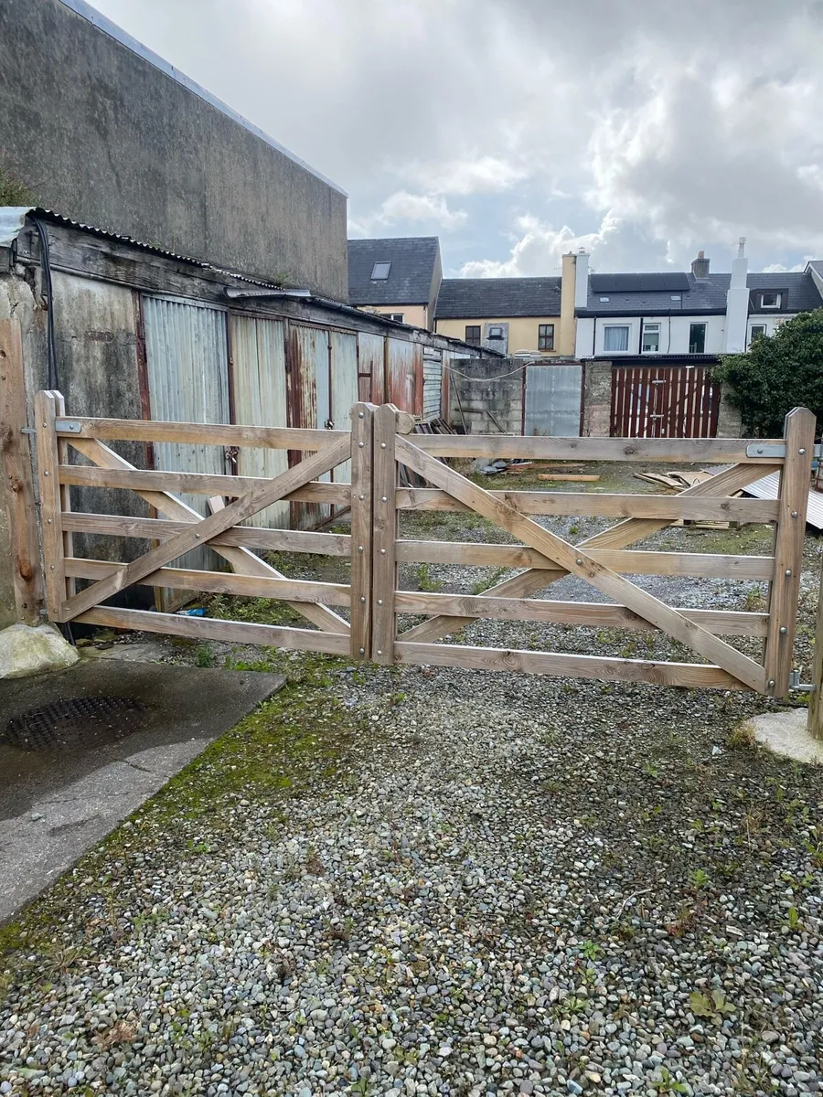 Timber gate pre treated - Image 1