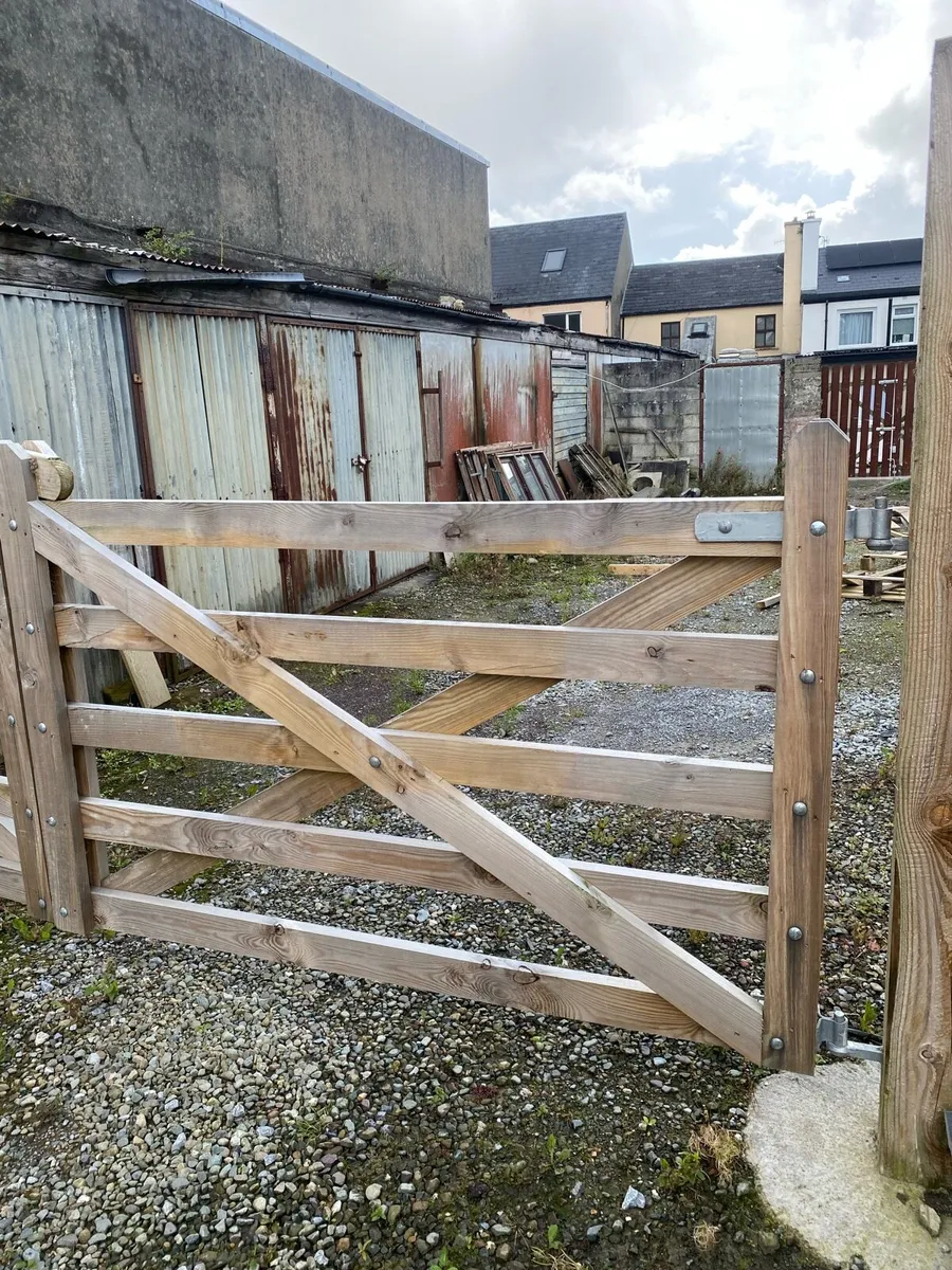Timber gate pre treated - Image 2