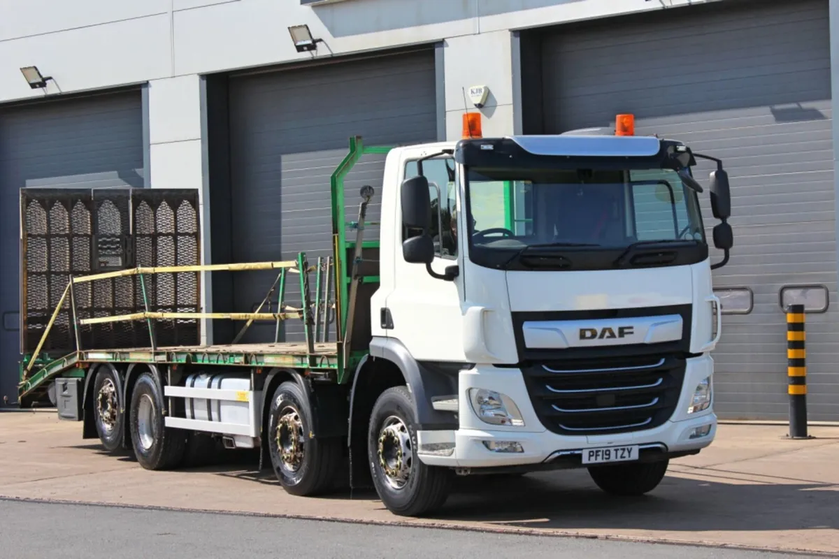 2019 DAF CF 410 8X2 CHEESEWEDGE-BEAVERTAIL BODY - Image 1
