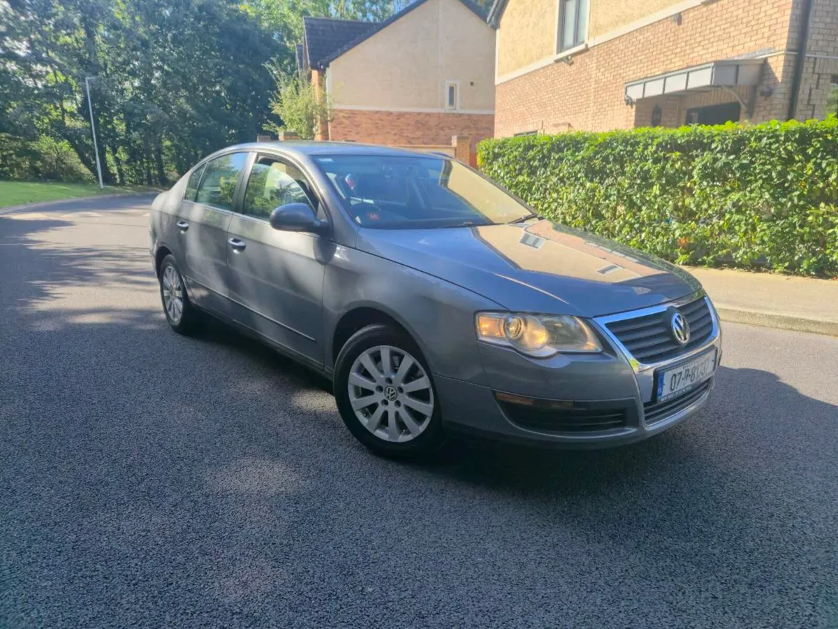 Volkswagen Passat 1.6 fsi - Image 1