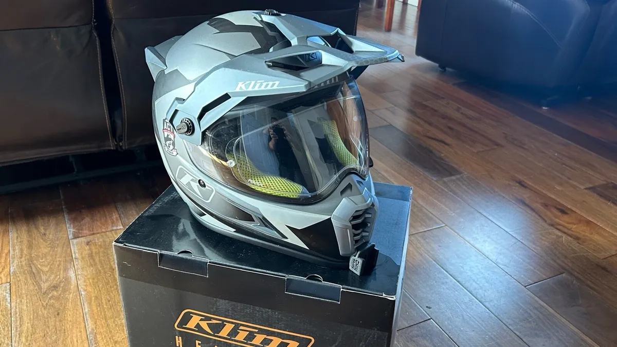 KLIM Krios Pro helmet carbon fiber - Image 1