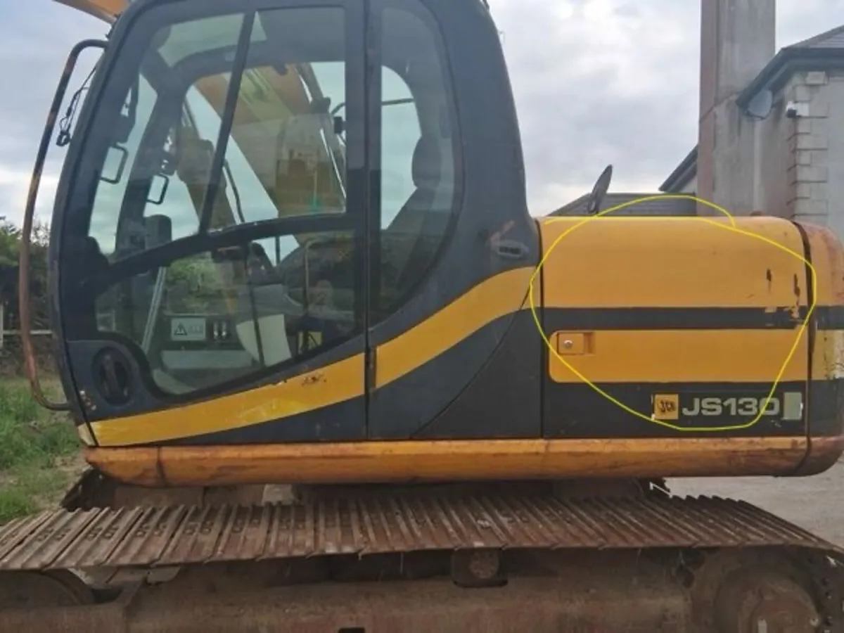 Battery Door wanted for 06 js130