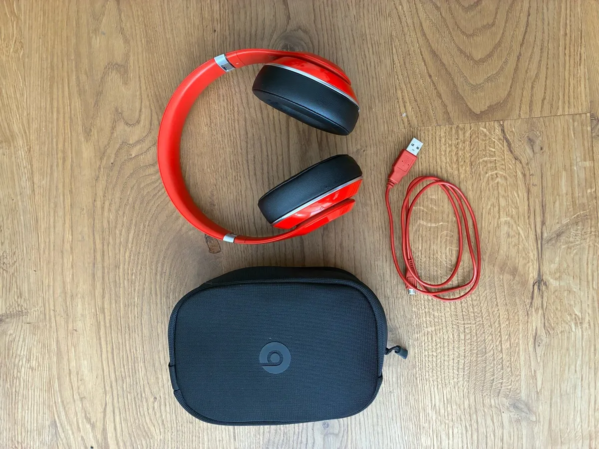 Beats Studio 2 Wireless Headphones - Image 1