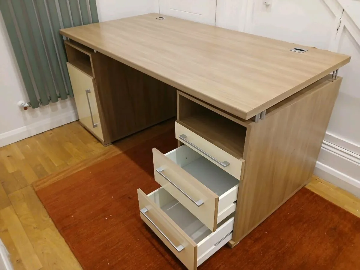 Desk - Image 2