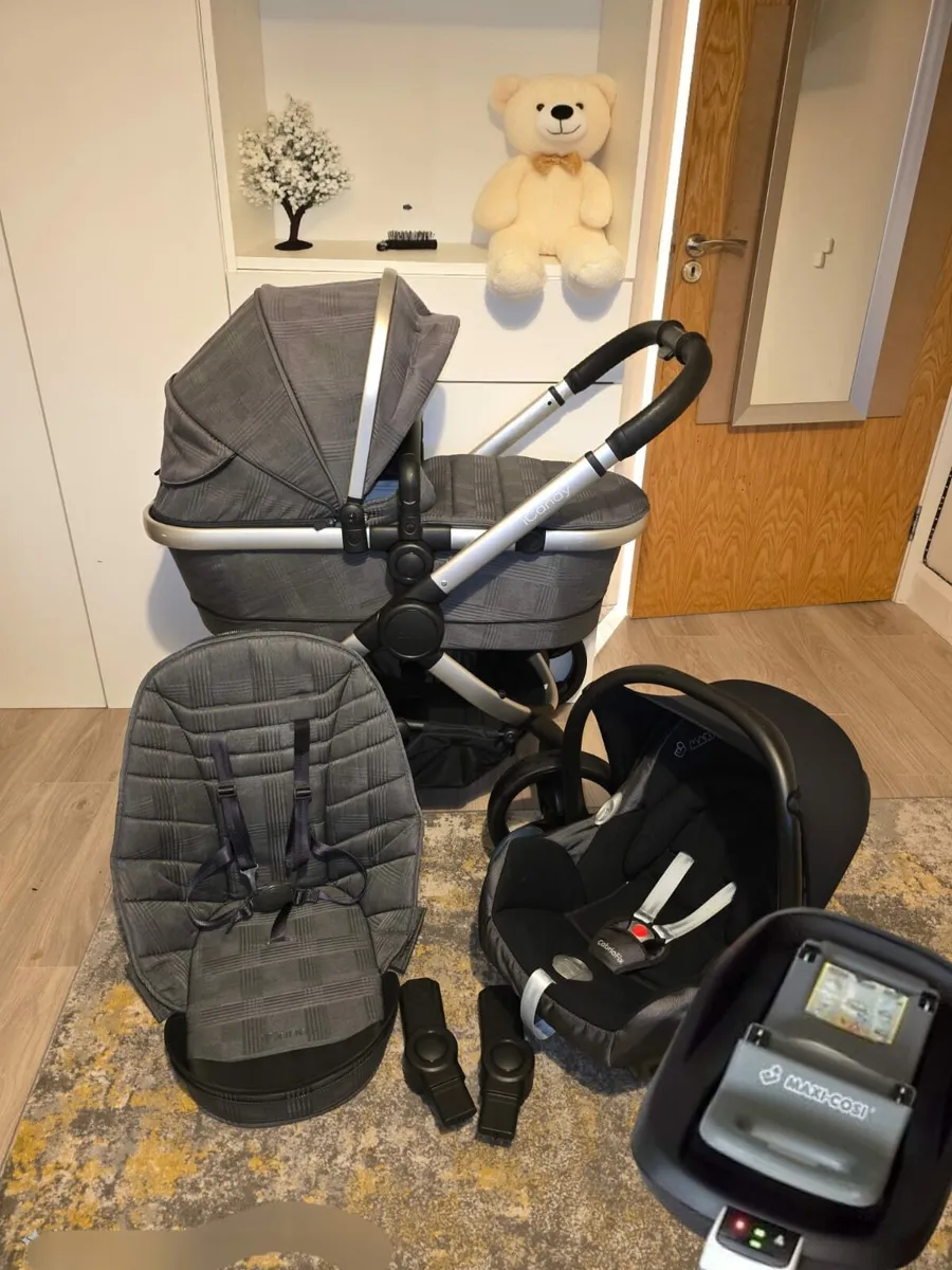 Icandy Peach with car seat and Isofix  Immaculate. - Image 1