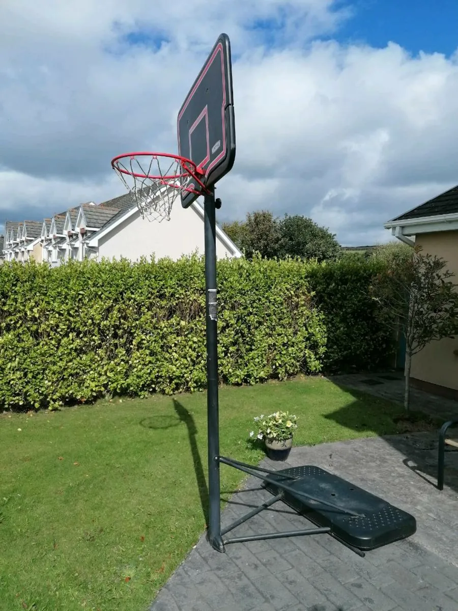 Basketball hoop and stand - Image 3