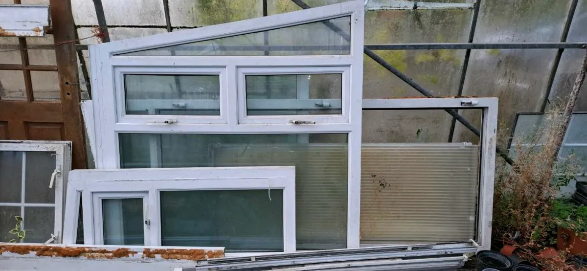 Pvc  door porch c/w windows and poly roof - Image 3