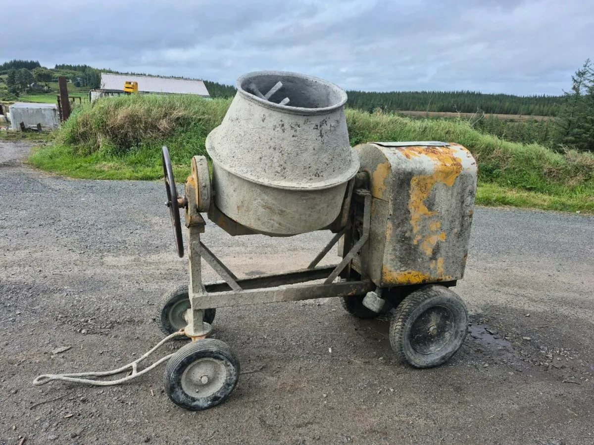 Benford diesel cement mixer - Image 1