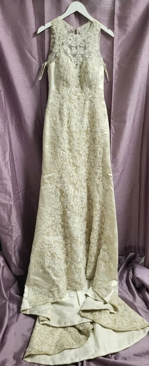 Wedding Dresses - Image 3