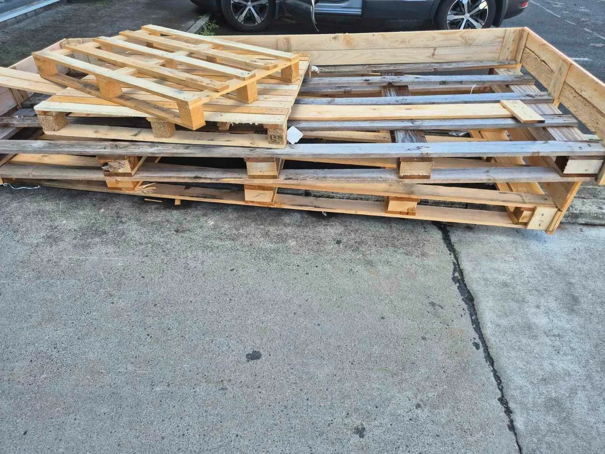 Broken Pallets - Needs To Go -Urgently - Ready To - Image 2