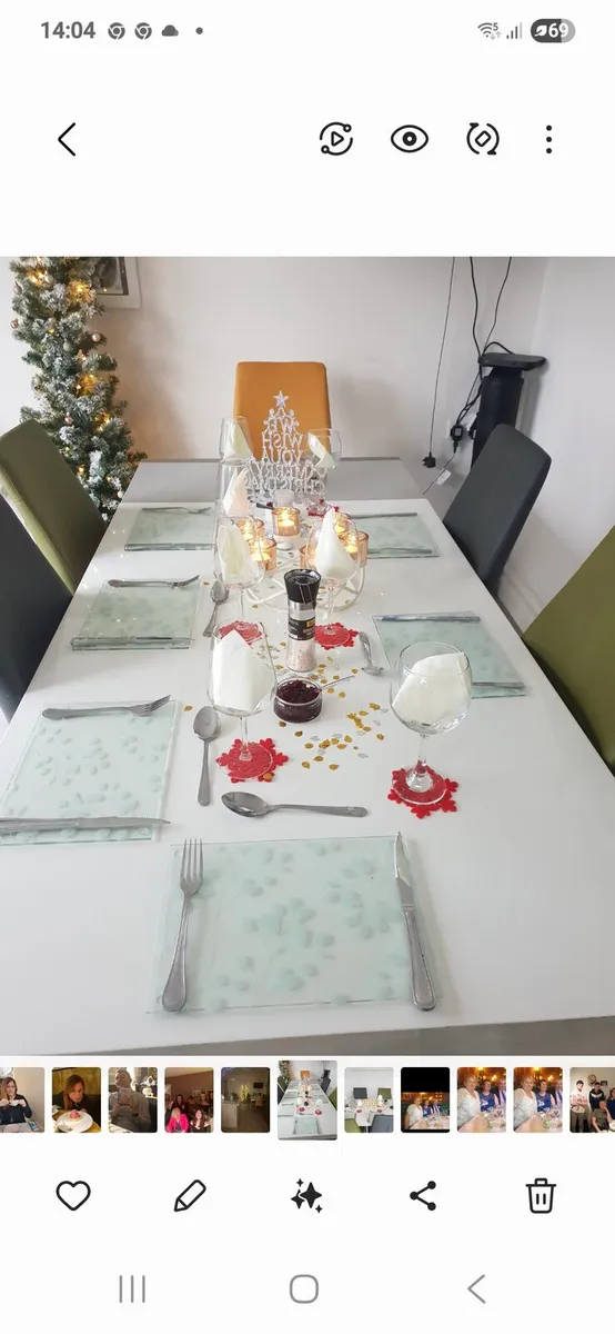 Dining table - Image 1