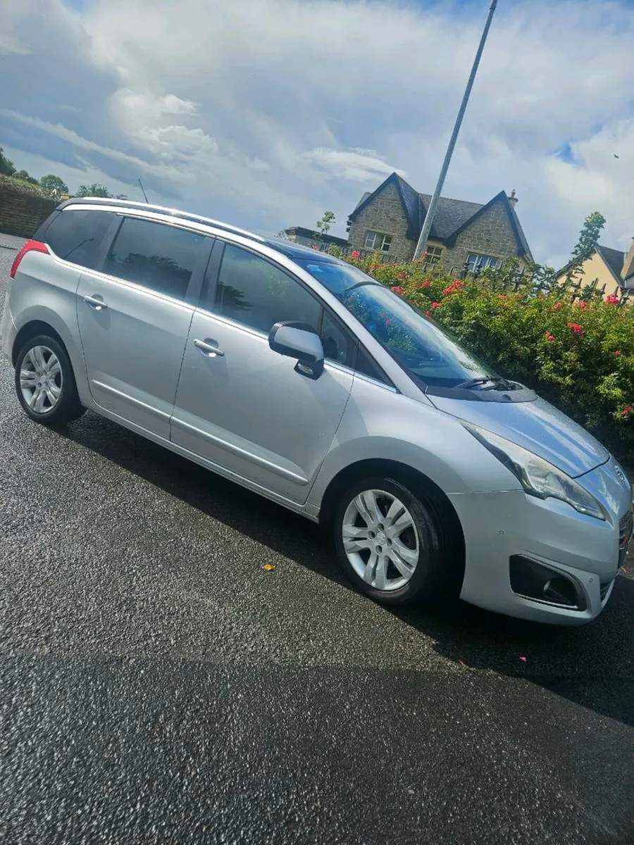 Peugeot 5008 1.6 High Spec - Image 2