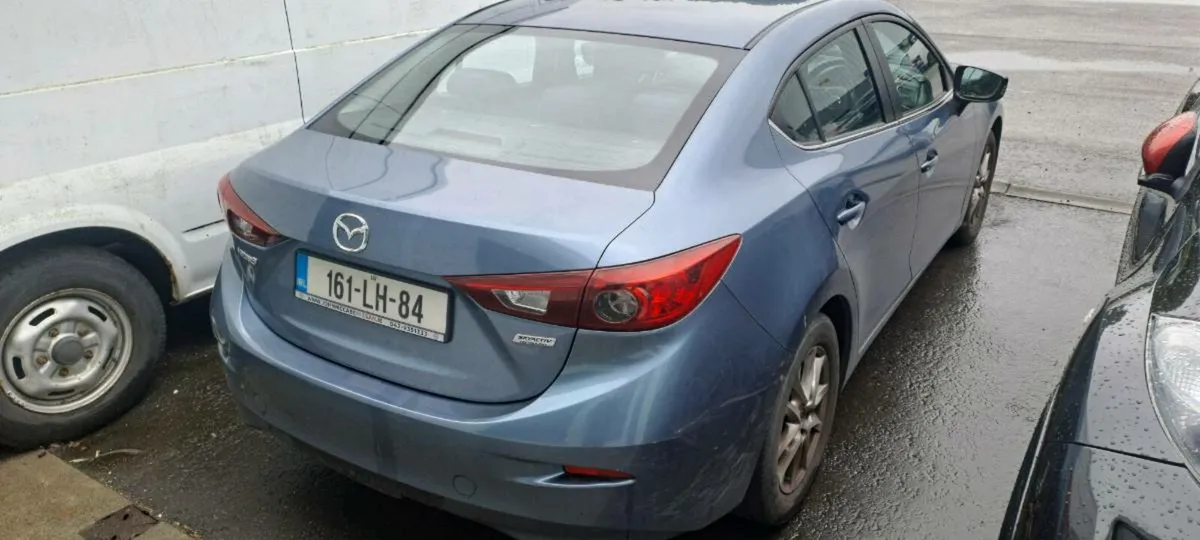 Mazda 3 - Image 2