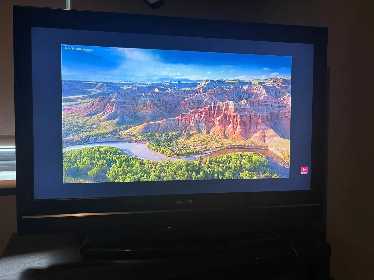 32 inch Walker Television - Image 1
