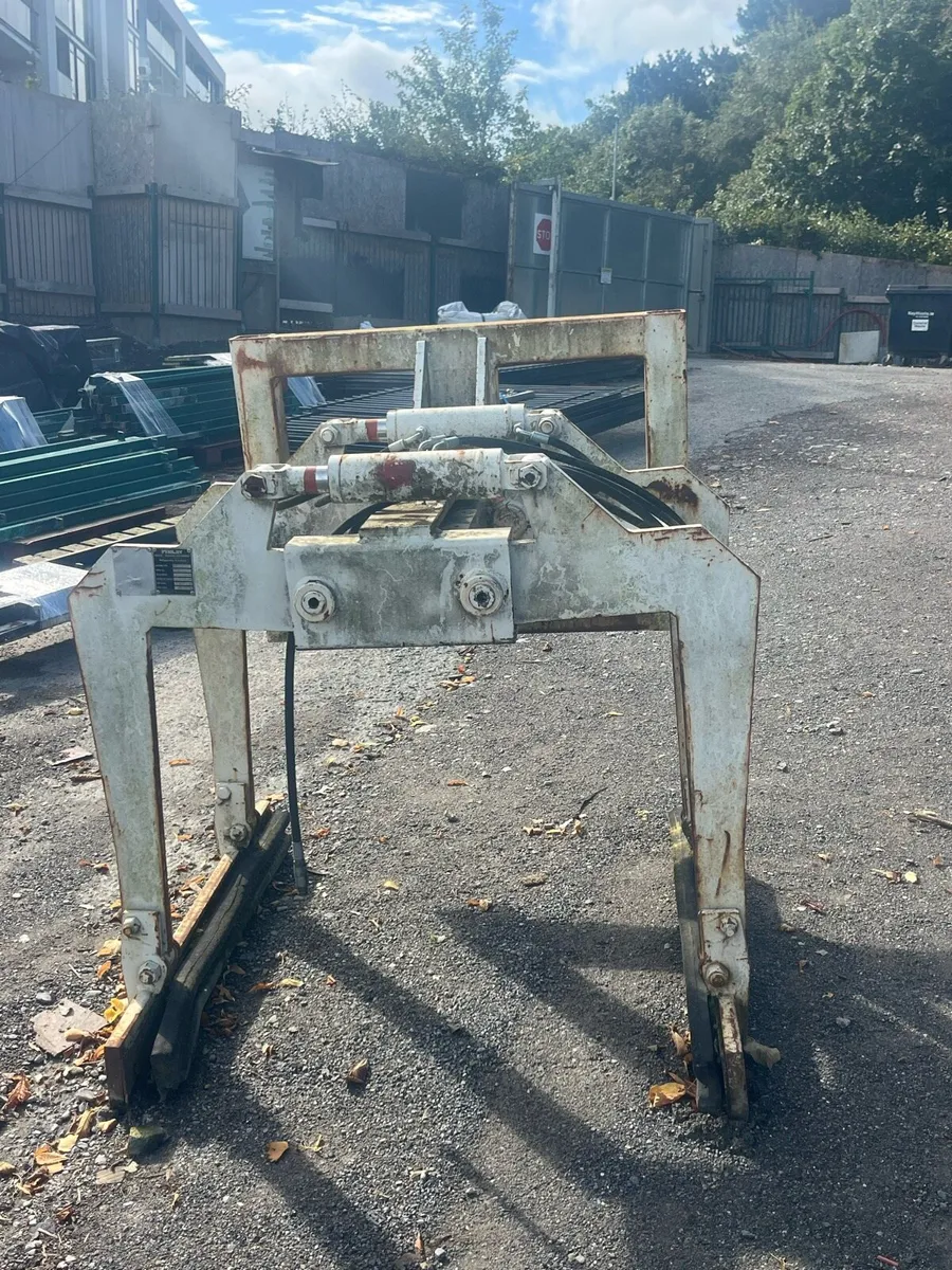 Hydraulic block grabs - Image 2