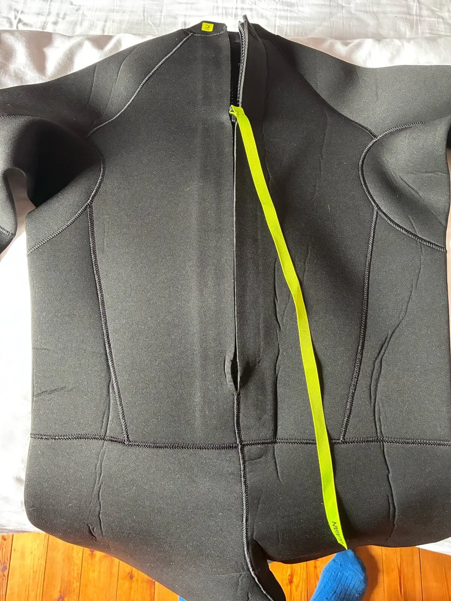 Wet Suit - Image 4