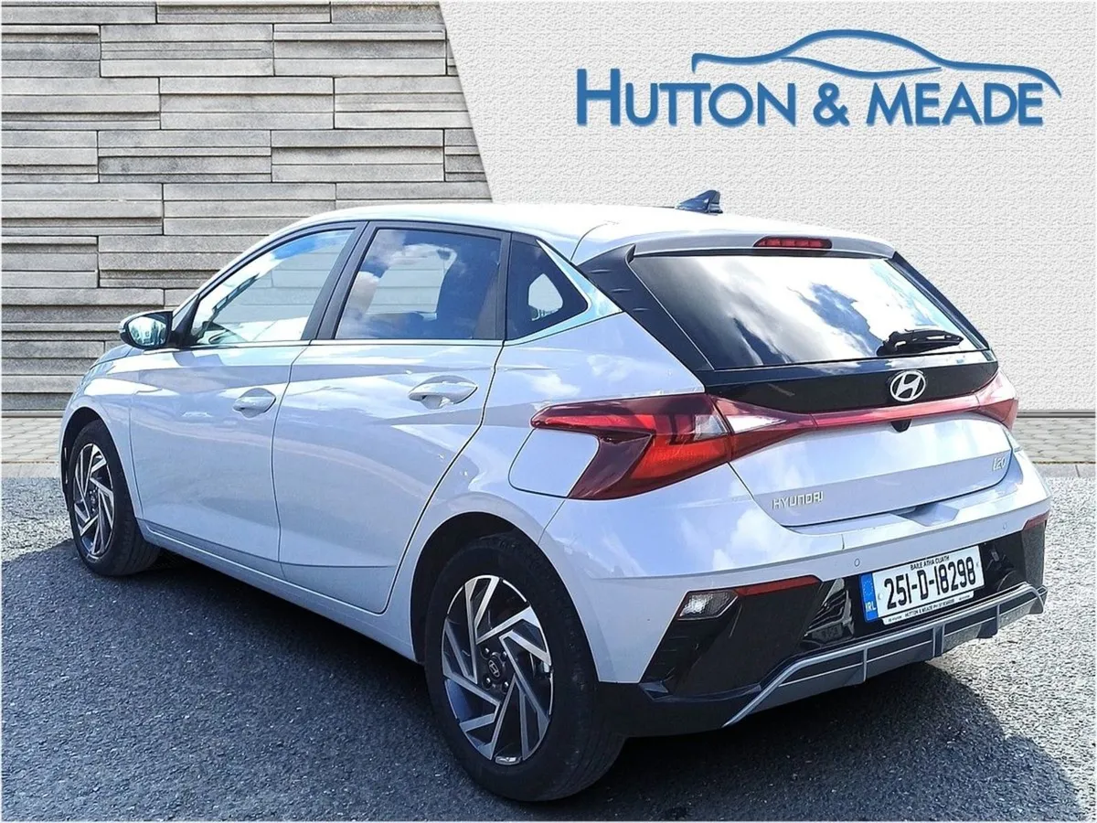 Hyundai i20 Delux Plus Auto 1.0 Petrol 5dr - Image 3
