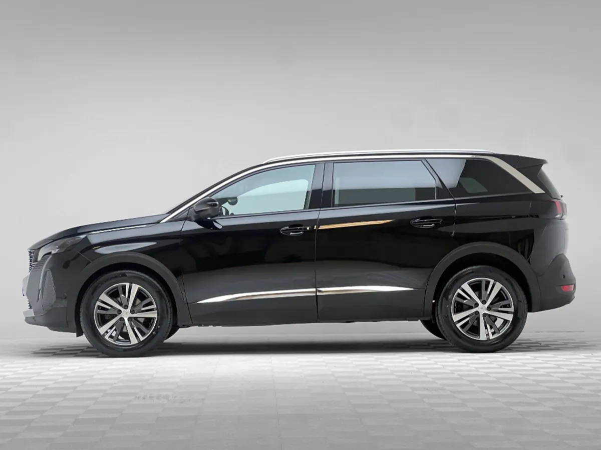 Peugeot 5008 FL ALLURE 1.5 BLUE HDI 130HP AUTO *7 - Image 4
