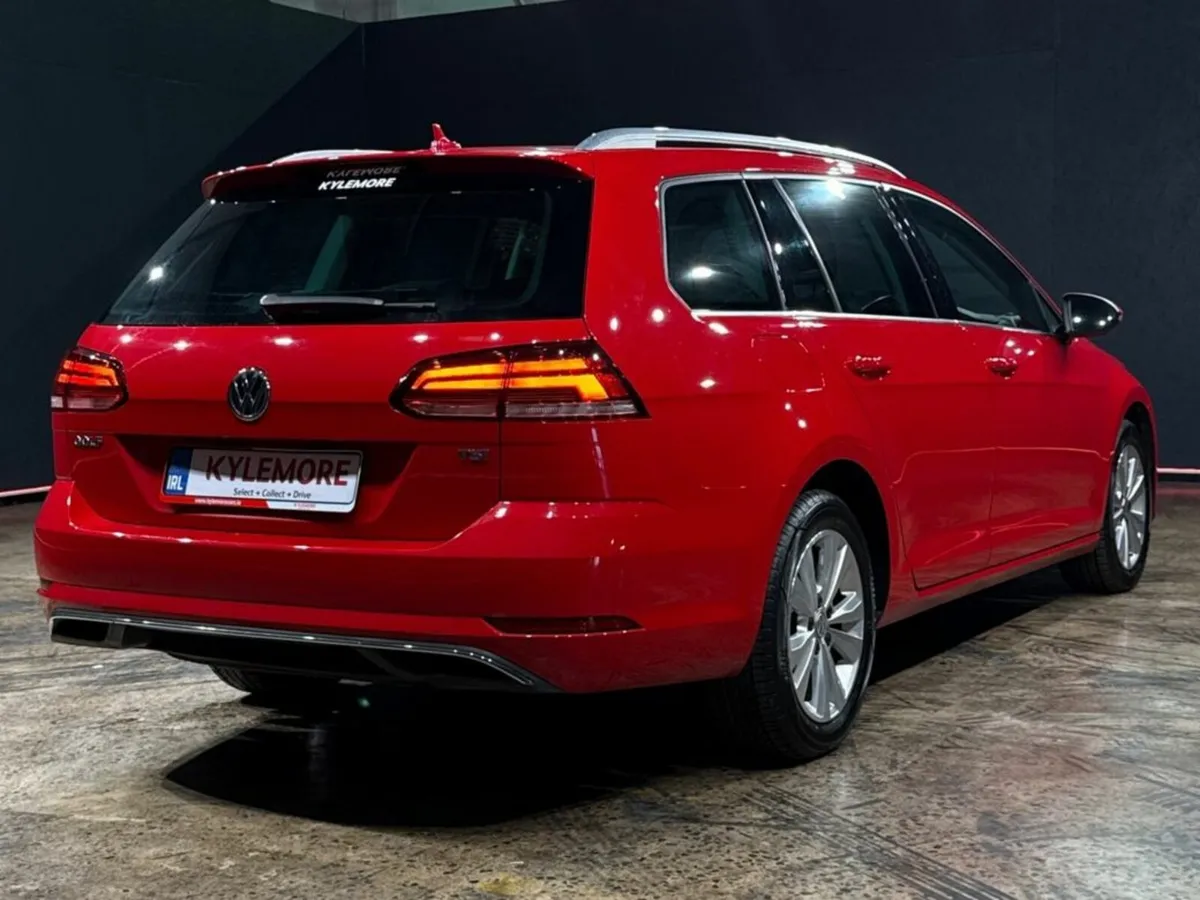 Volkswagen Golf 1.2 TSI AUTOMATIC ESTATE - REVERSE - Image 4