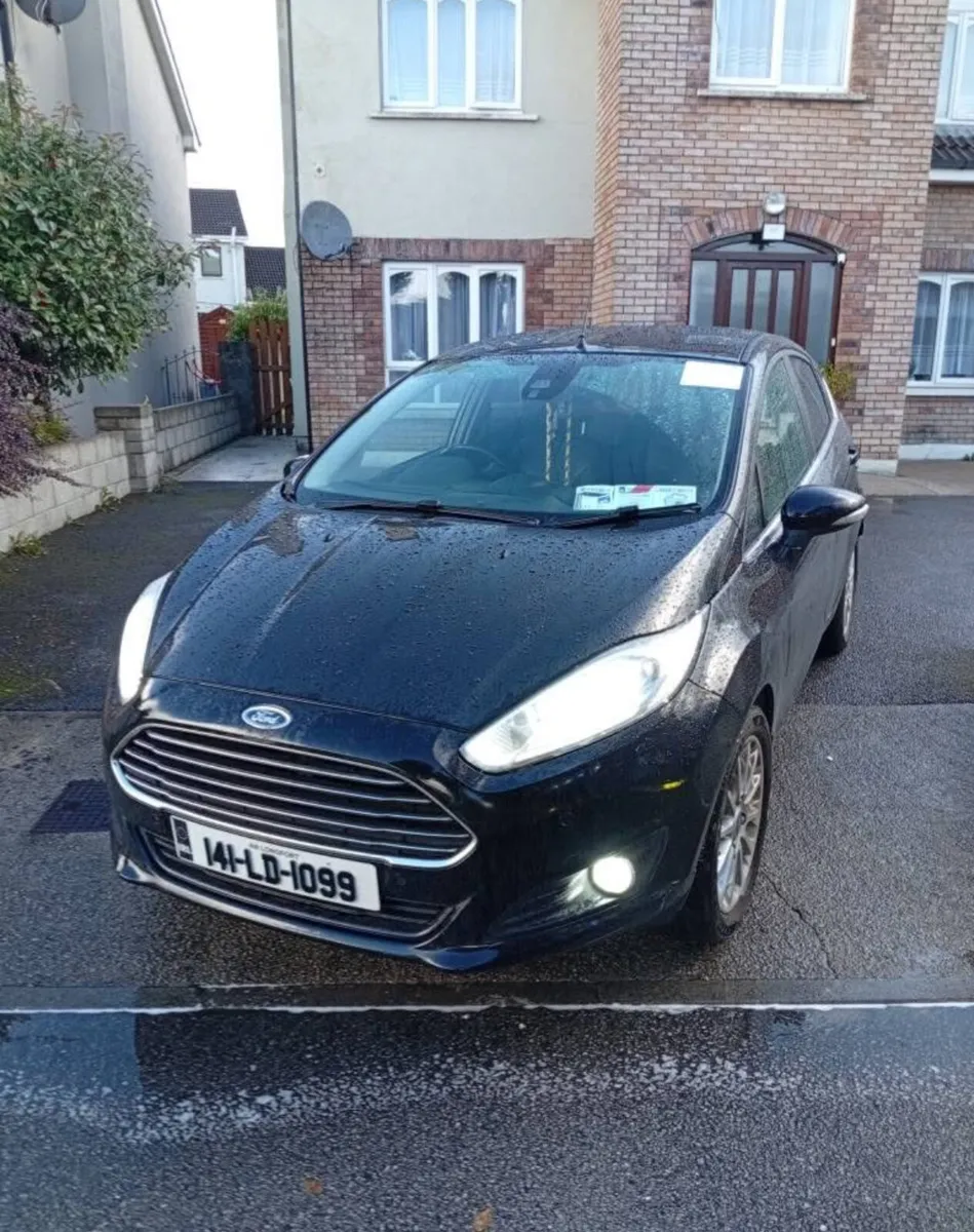 Ford fiesta titanium 1.0L petrol English high spec - Image 1