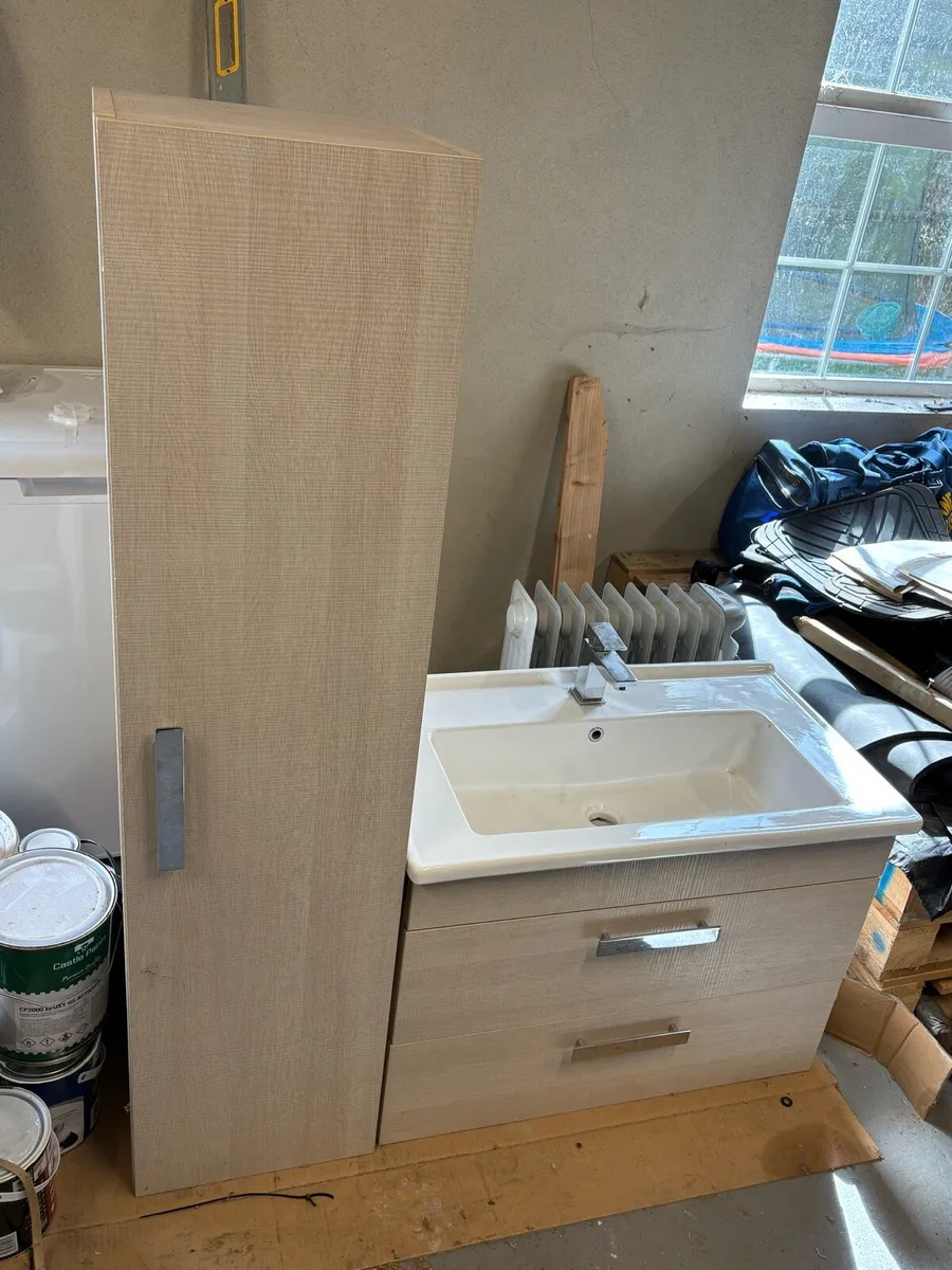 Vanity unit and bathroom press - Image 1