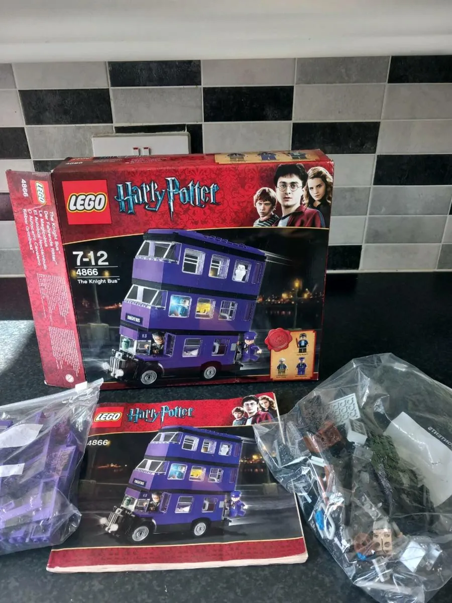 Harry Potter  bus - Image 1