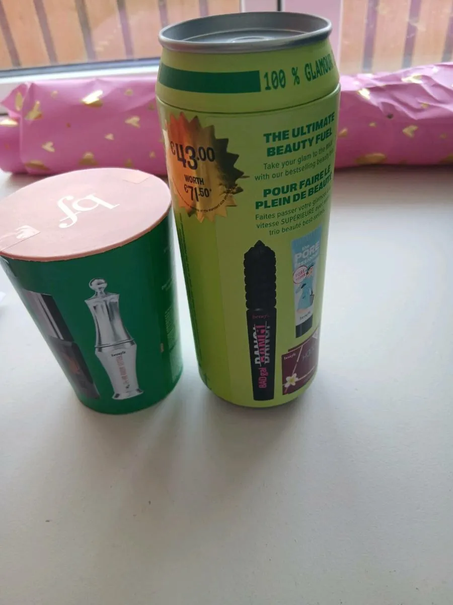 Benefit 2 gifts - Image 2