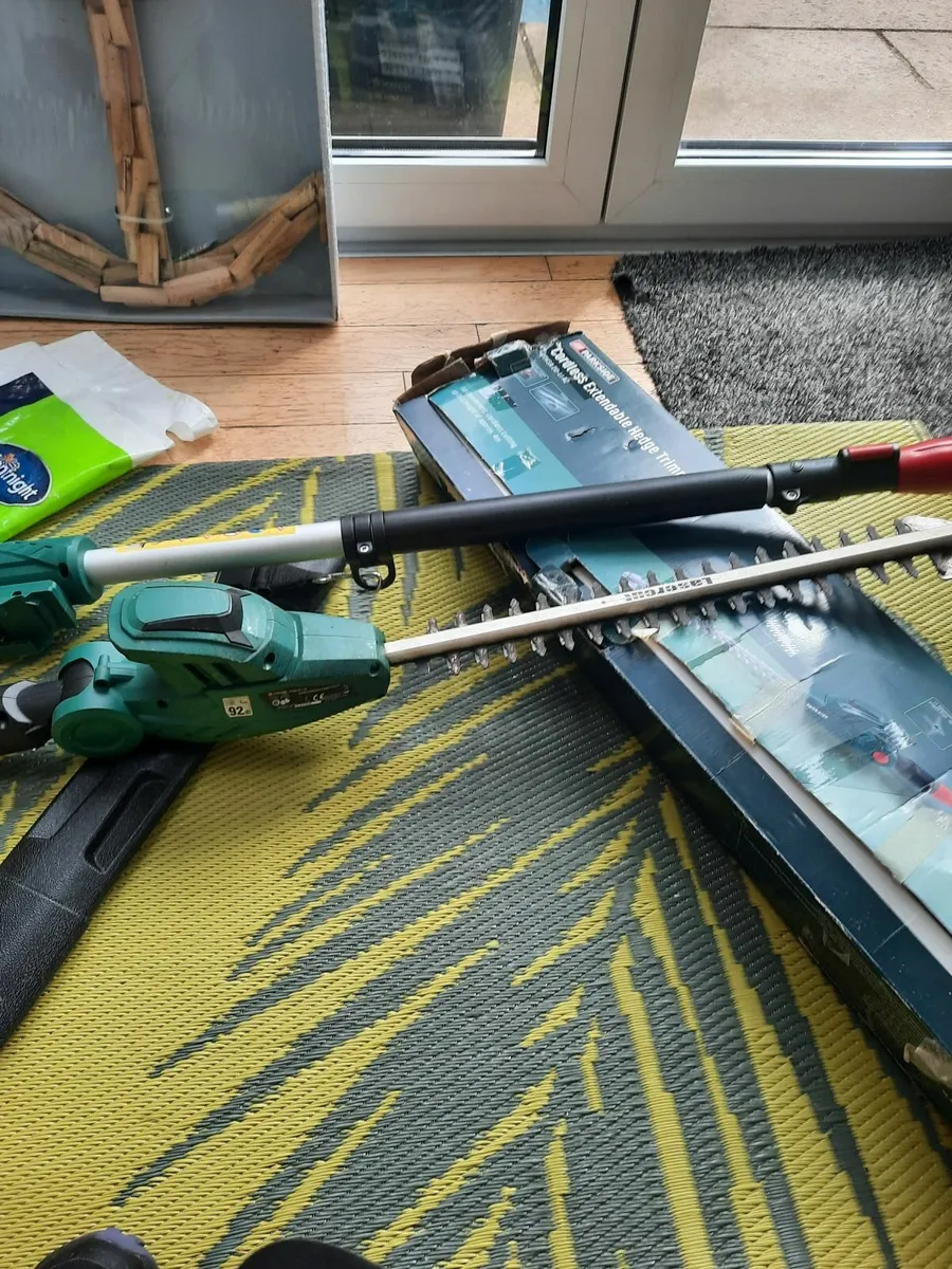 Cordless  Extendable Heddge Trimmer - Image 1