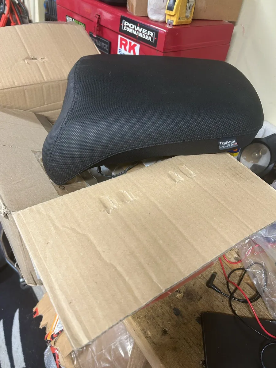 Triumph tiger pillion heated seat - Image 1