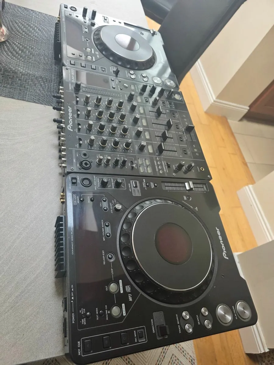 Dj equipment - Image 2