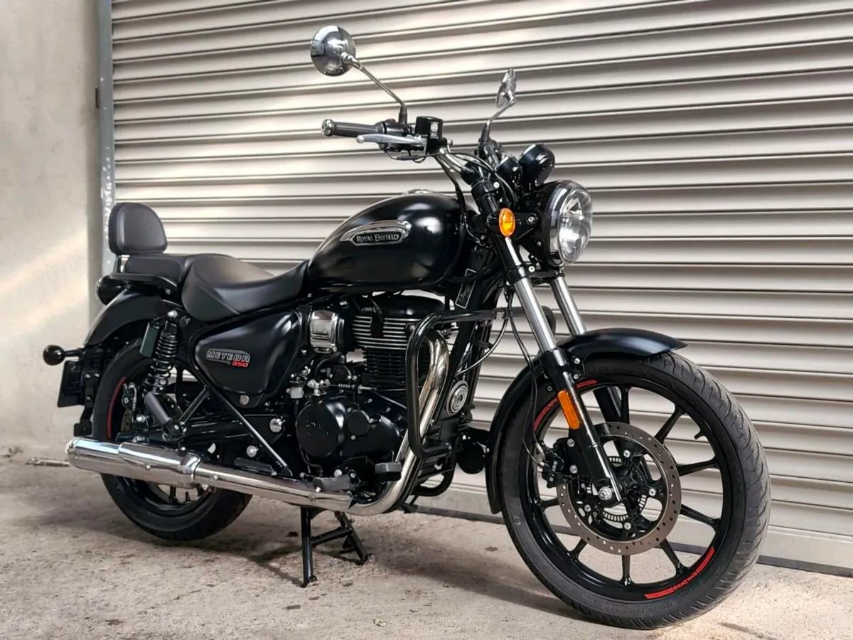 Royal Enfield Super Meteor 350 - Image 1