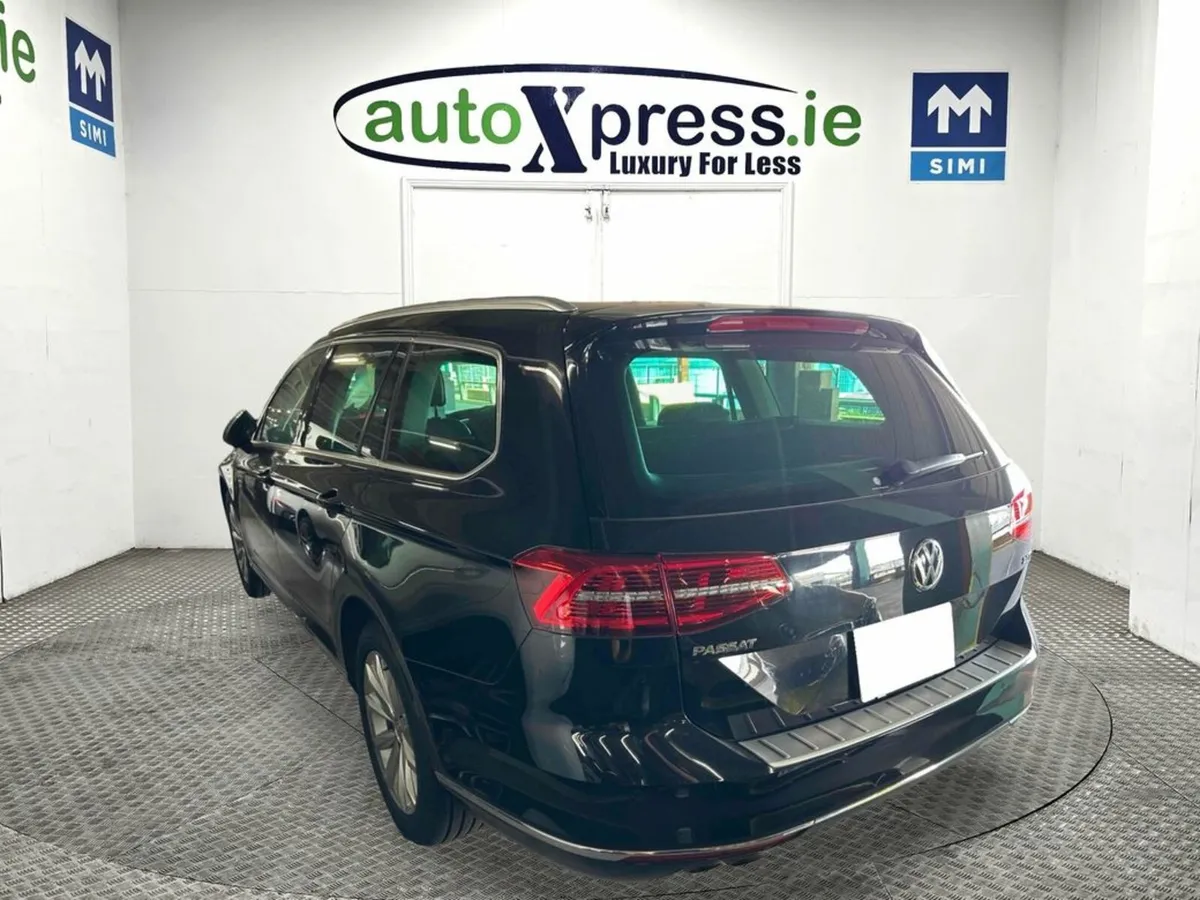 Volkswagen Passat 2.0 TDI ELEGANCE LINE Automatic, - Image 3