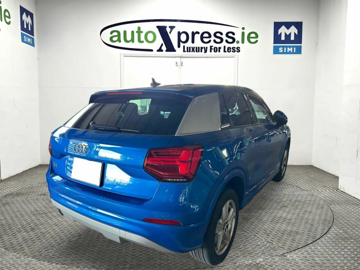 Audi Q2 30 TFSI SPORT Automatic, Reversing camera - Image 3