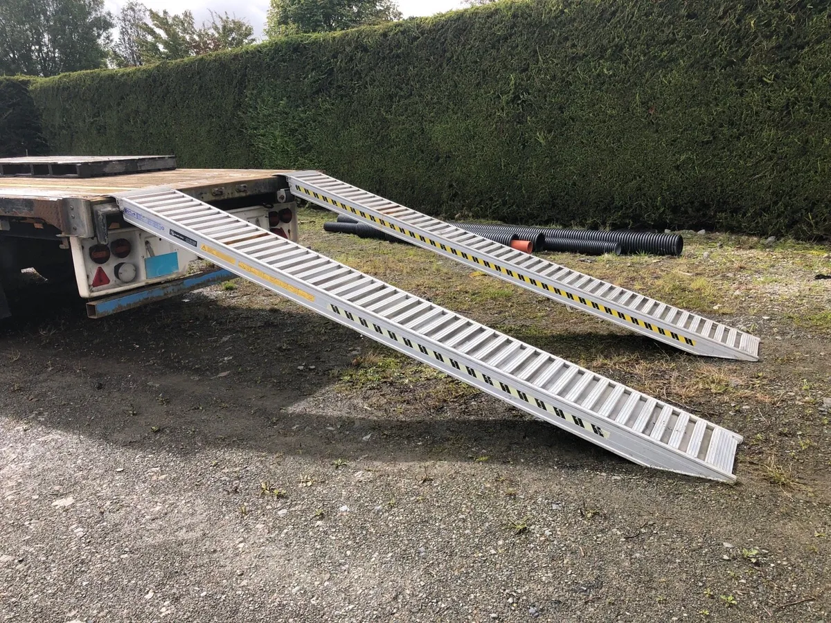 Loading ramps - Image 1