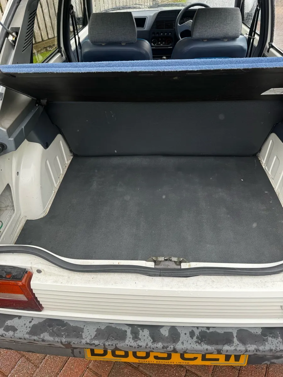 Car - Image 4