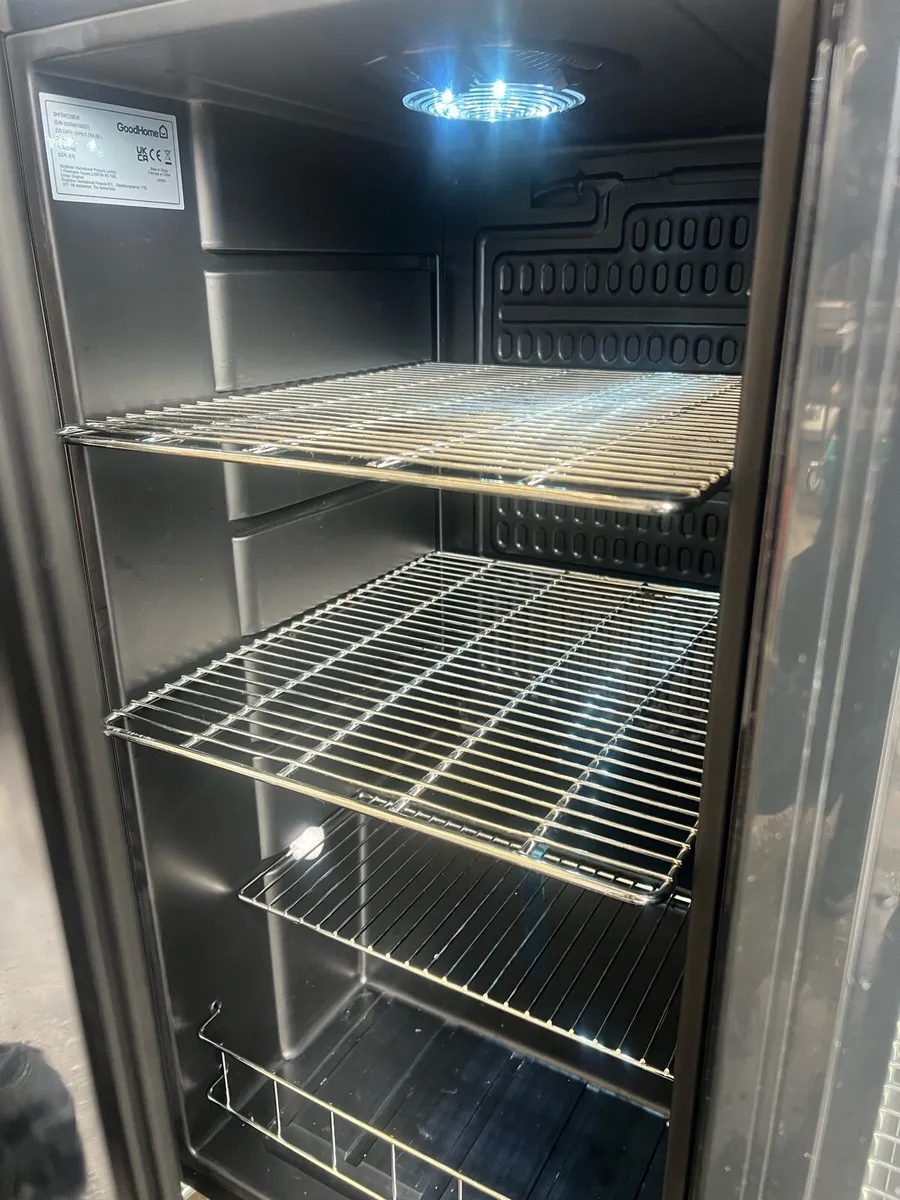 New Single Undercounter drinks fridge - Image 3