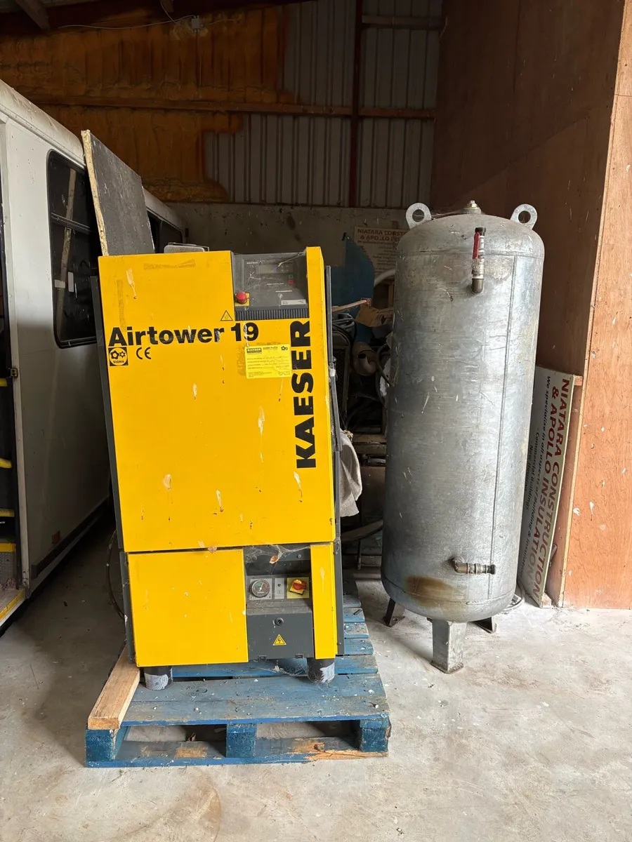 Compressor with Air Dyer - Image 1