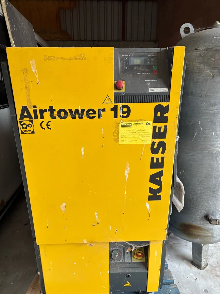 Compressor with Air Dyer - Image 2
