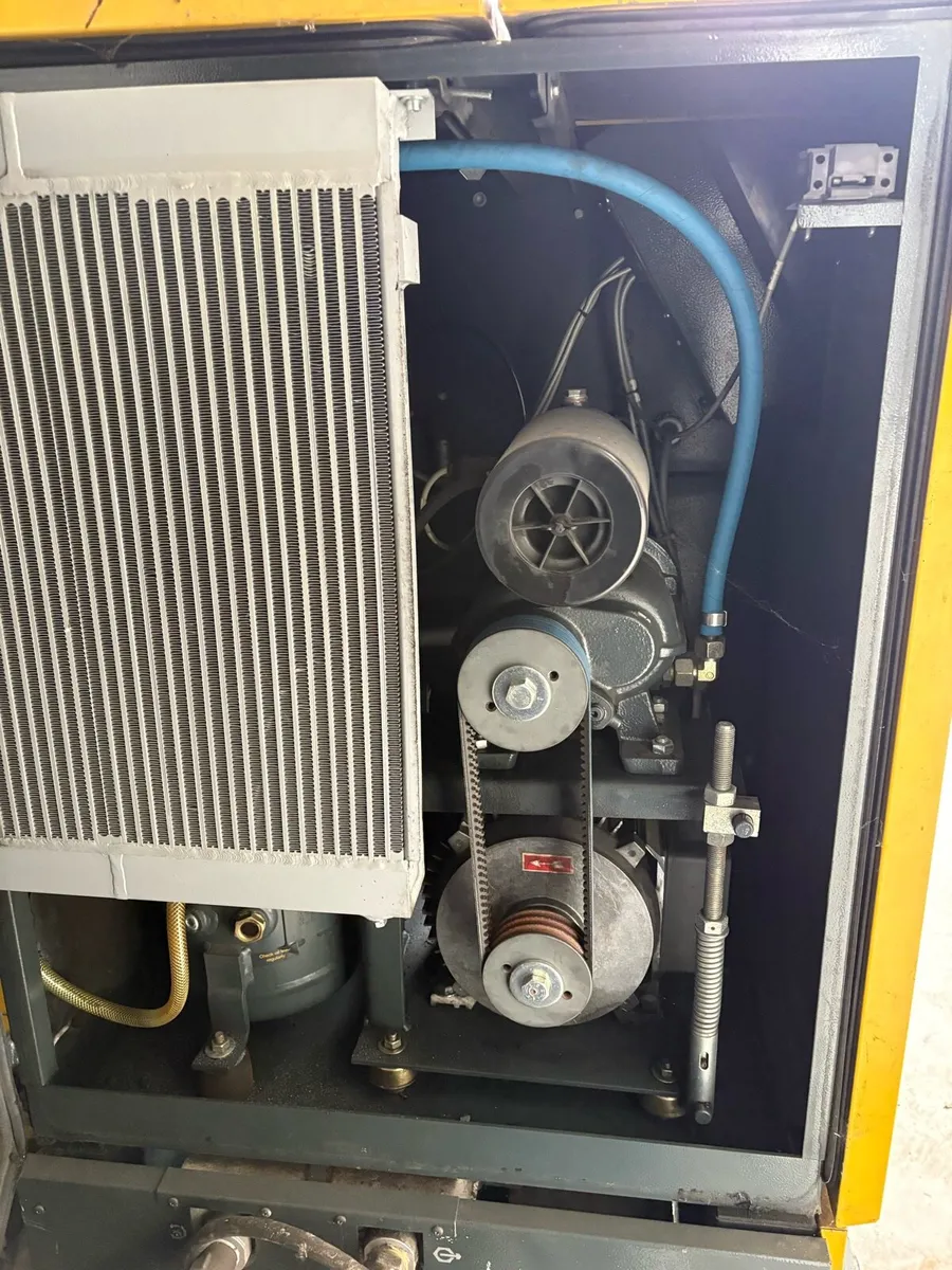 Compressor with Air Dyer - Image 3
