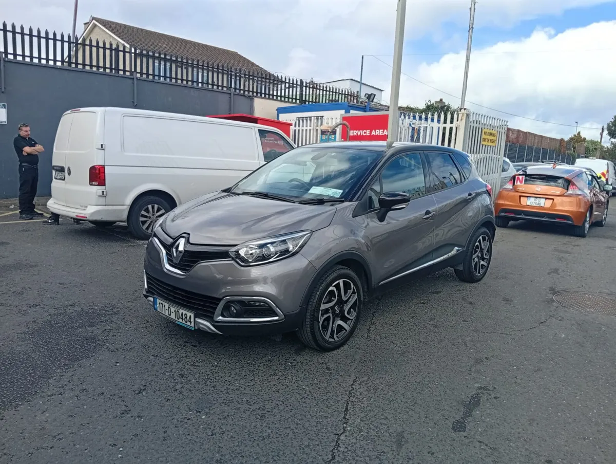 Renault Captur 2017 1.5 dci signature - Image 3