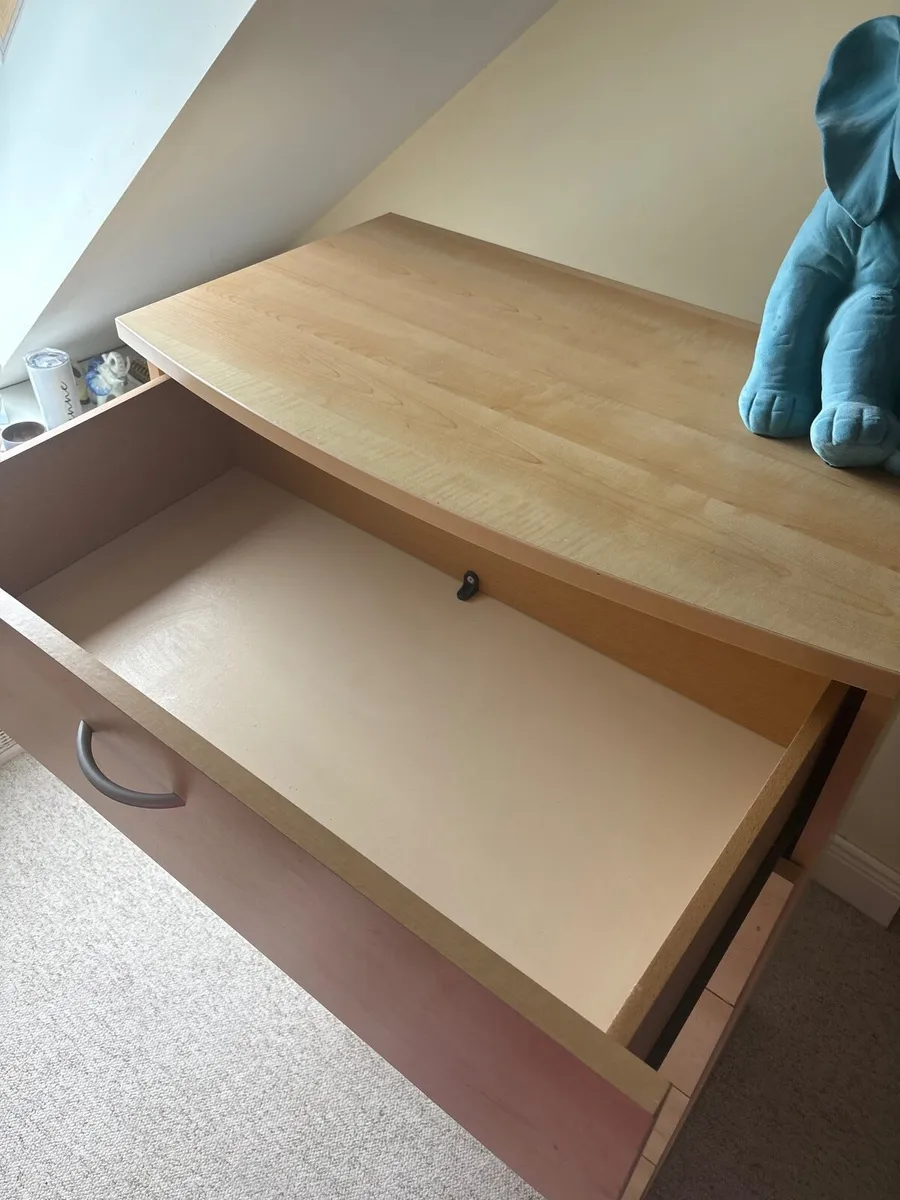 Chest of drawers - Image 2