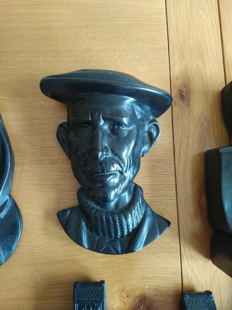 Black turf Ornaments - Image 3