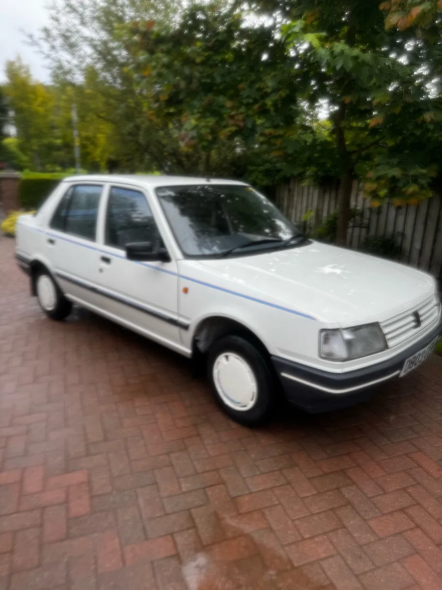 Car - Image 1