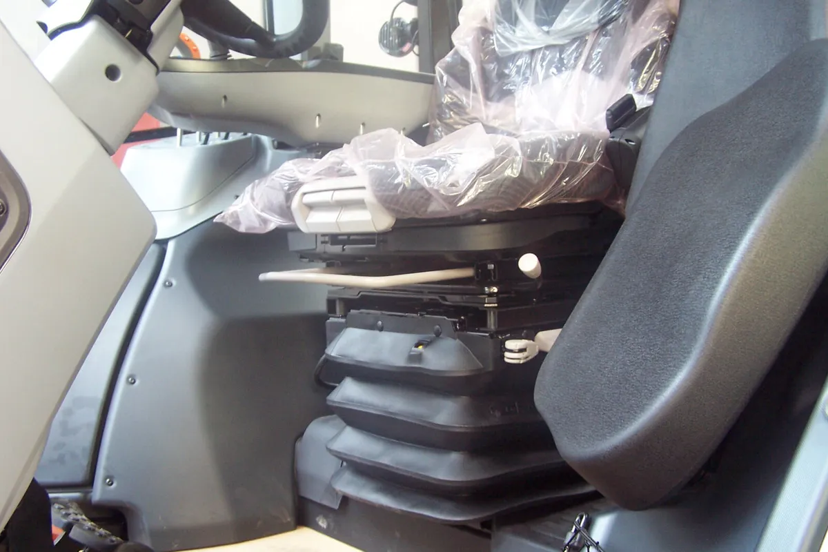 New Valtra G135A - Image 2