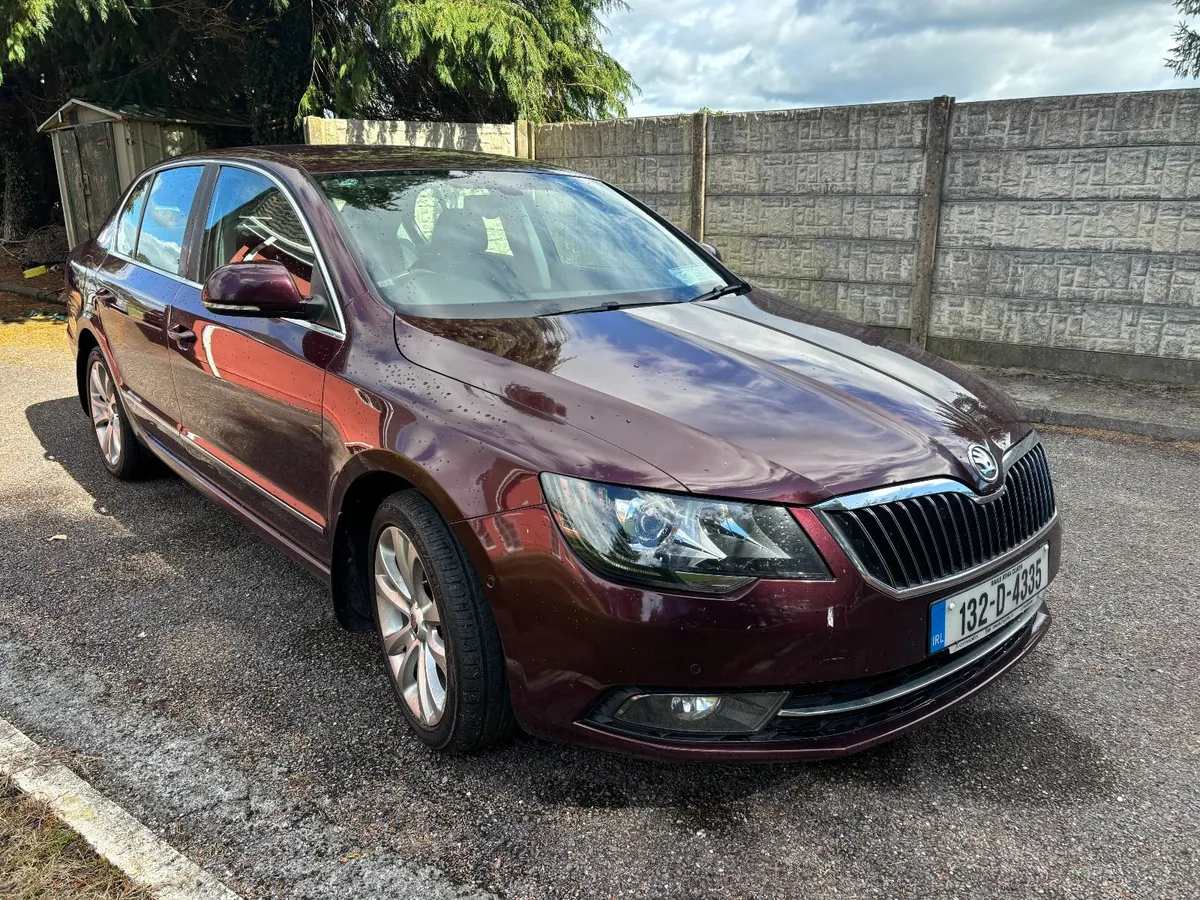 Top of the range Skoda Superb 2013 - Image 3