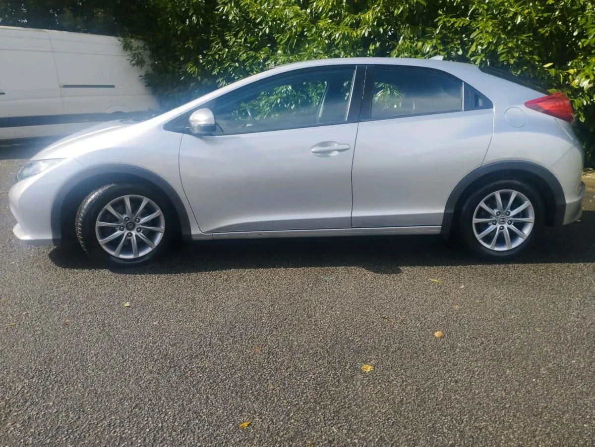 2012 Honda Civic 2.2 diesel hatchback - Image 4