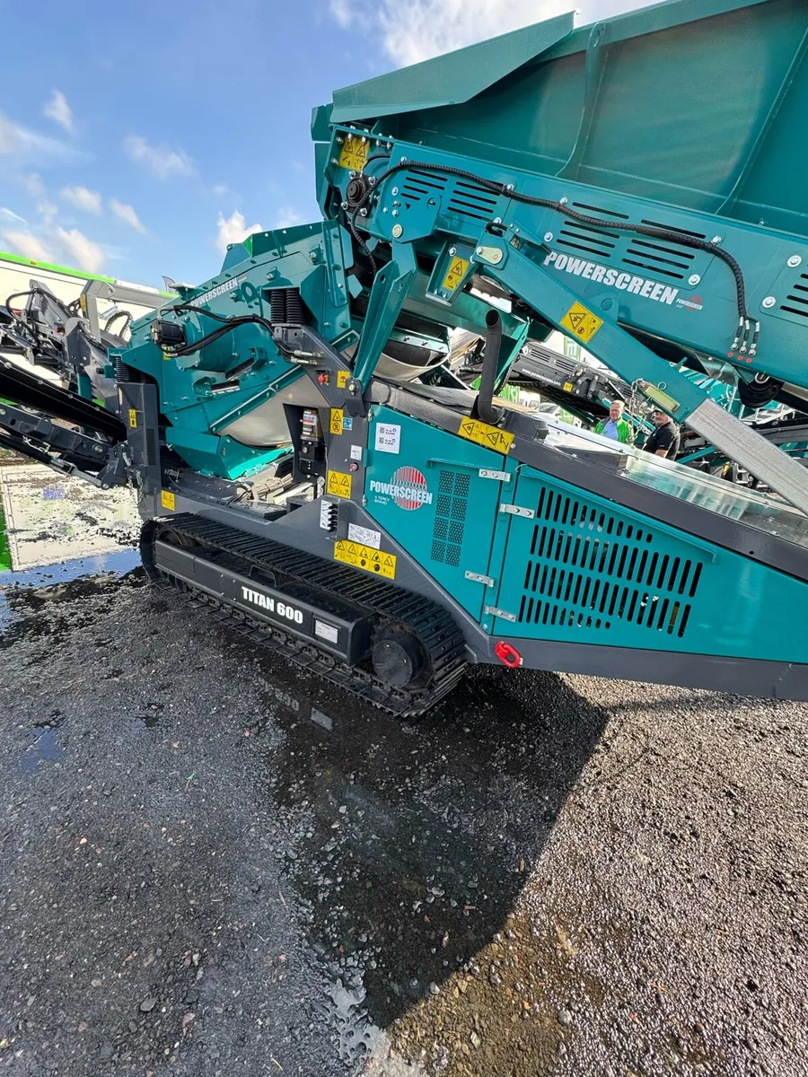 Powerscreen Titan 600 for hire - Image 2