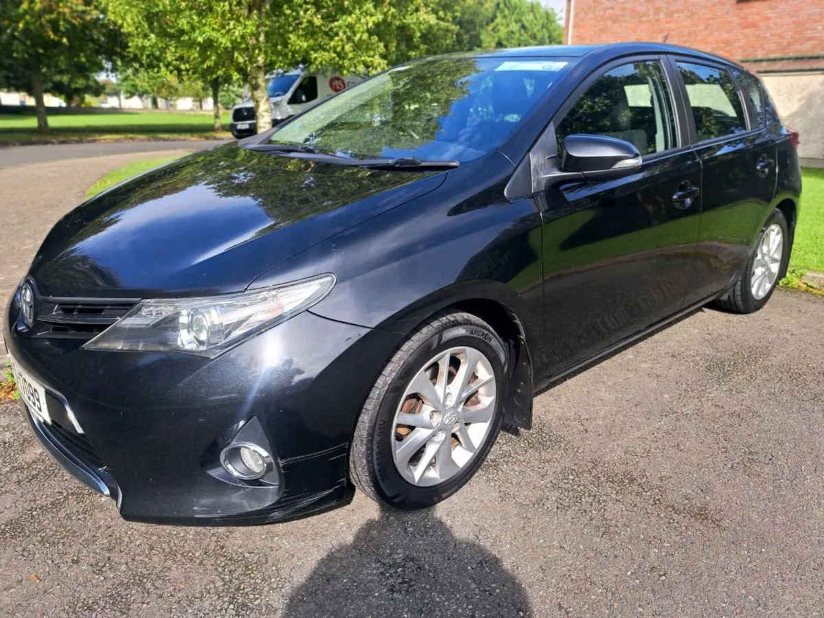 Toyota auris 2014 - Image 1
